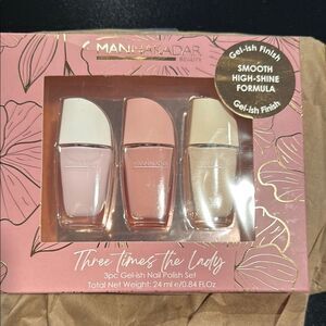 Manna Kadar Pink and Cream Makeup Collection